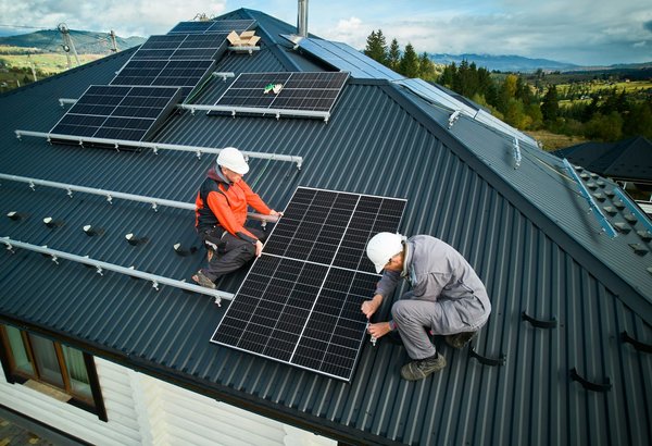 Installation des panneaux photovoltaïques : étapes essentielles à connaître